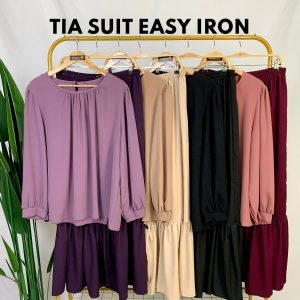 Tia Suit Easy Iron